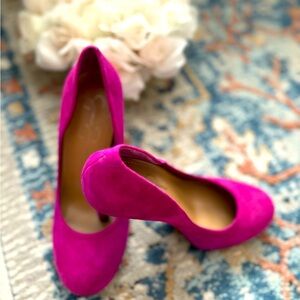 Jessica Simpson magenta heels